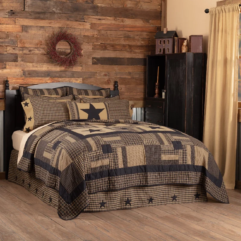 Black Check Star Luxury King Quilt 120Wx105L