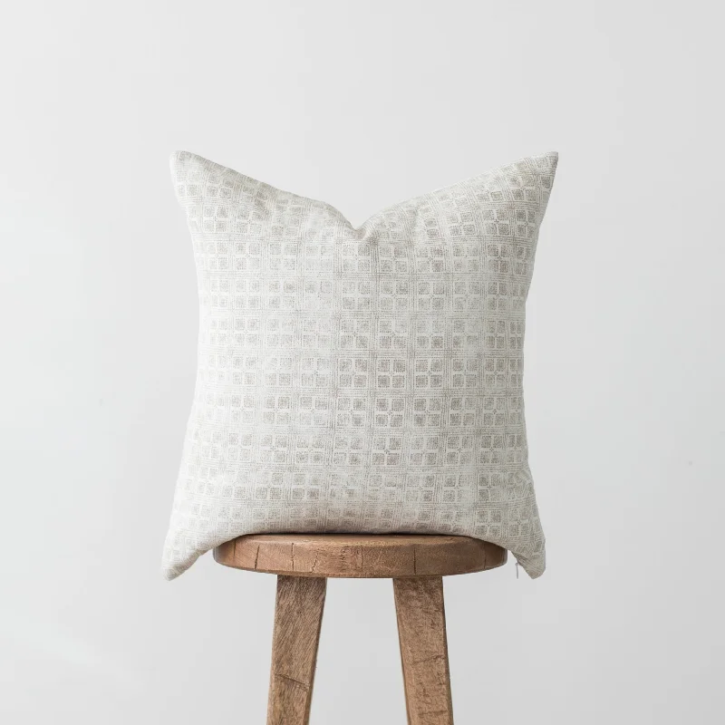 Exclusive Deal Fleur Grid - 18" | 22" | 24"