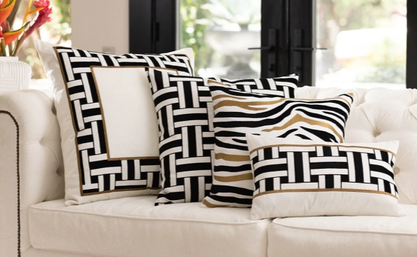 Cozy Comfort: Soft & Stylish Throw Pillow